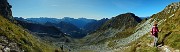 30 Panoramica sul vallone di salita da Foppolo